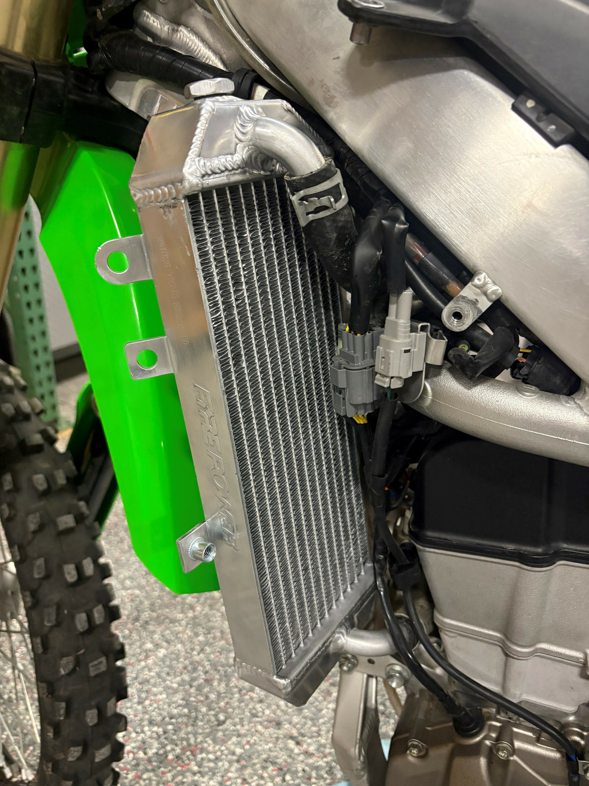 Radiator Left Kaw - 57-140L - Fire Power