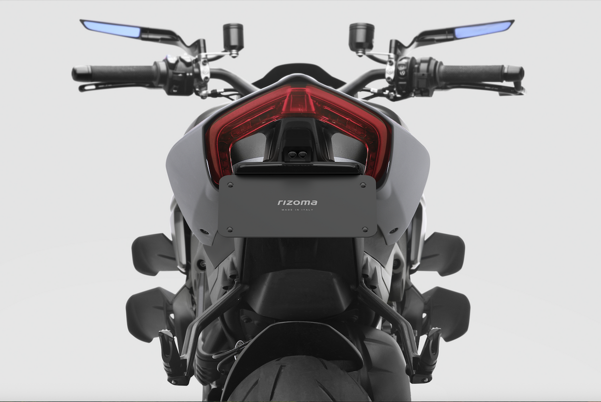 Flat-Out Fender Eliminator Duc - 58-PTU011B - RIZOMA